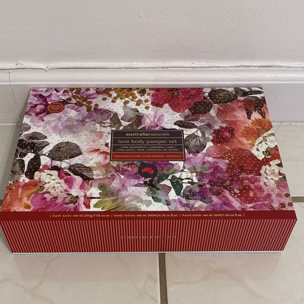 Luxe Body Pamper Set - Multicolor